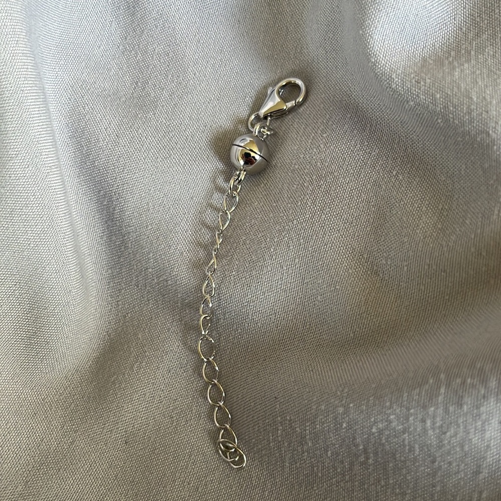 JTV Magnetic Necklace Closure - Picture 2 of 7